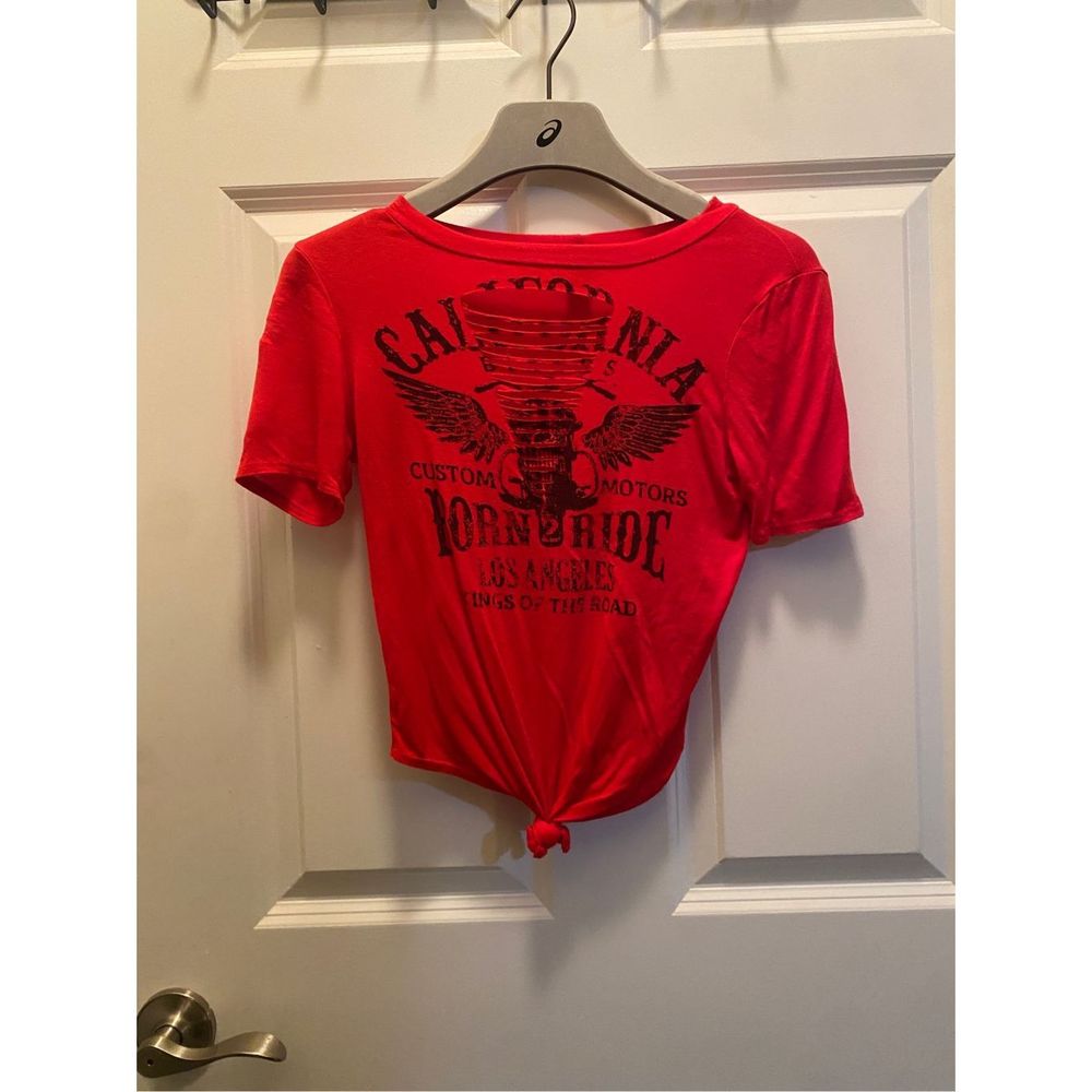 NWOT Windsor Women’s Red Distressed Knotted Crop Top Graphic Tee Size Small